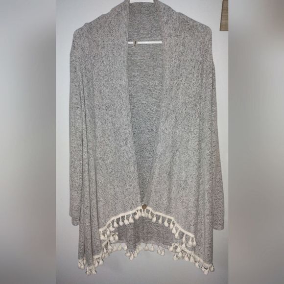 Emerald Sweaters - Emerald fringe cardigan